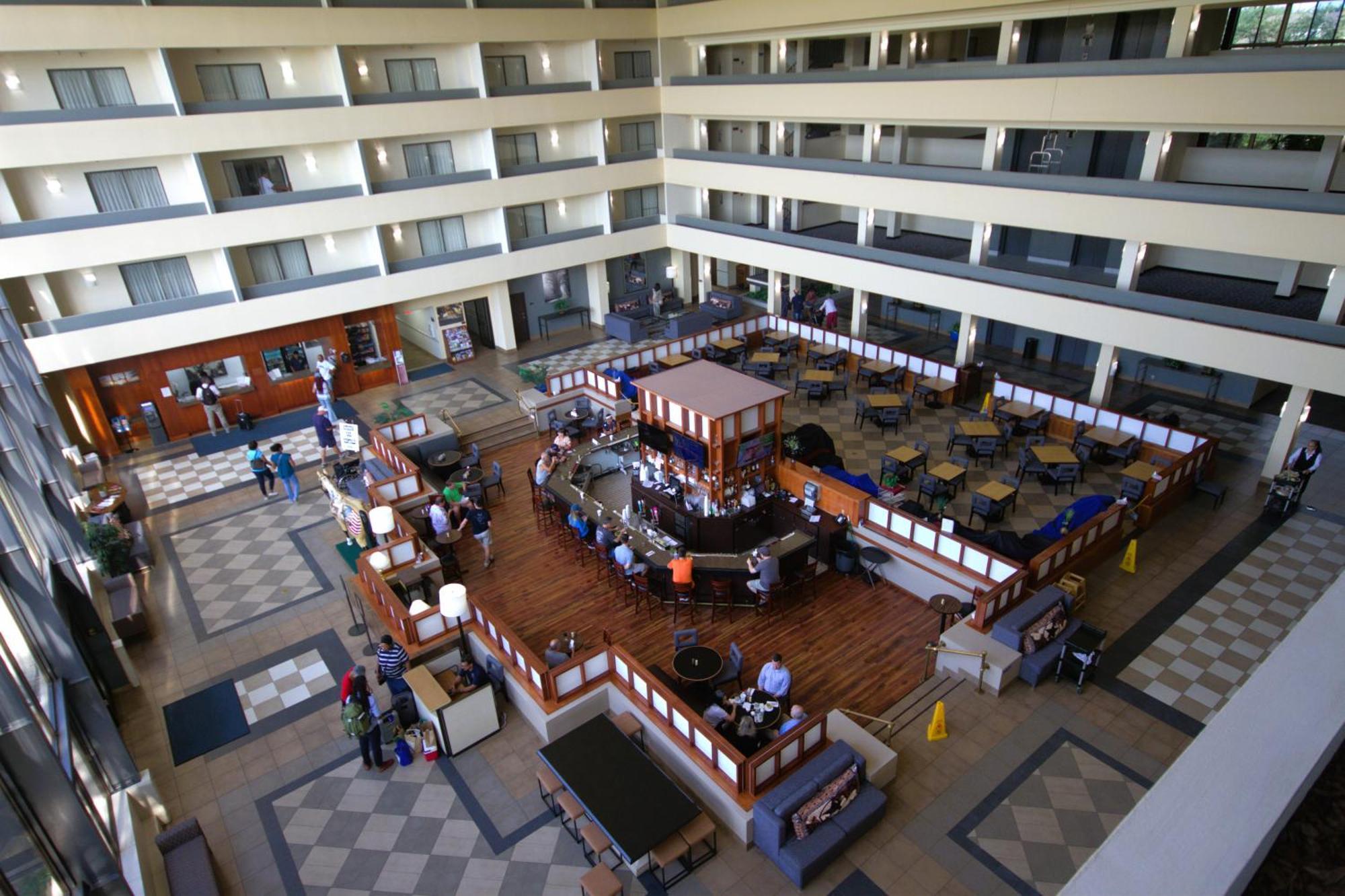 เอเทรียม โฮเต็ล แอนด์ สวีท ดีเอฟดับเบิลยู แอร์พอร์ต Hotel เออร์วิง ภายนอก รูปภาพ