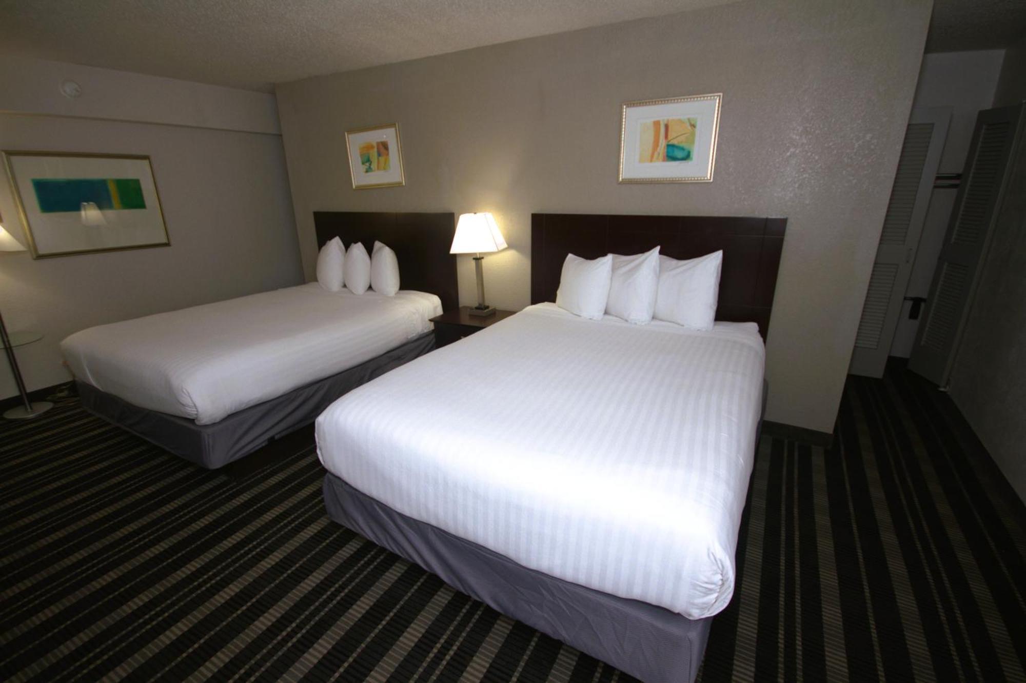 เอเทรียม โฮเต็ล แอนด์ สวีท ดีเอฟดับเบิลยู แอร์พอร์ต Hotel เออร์วิง ภายนอก รูปภาพ