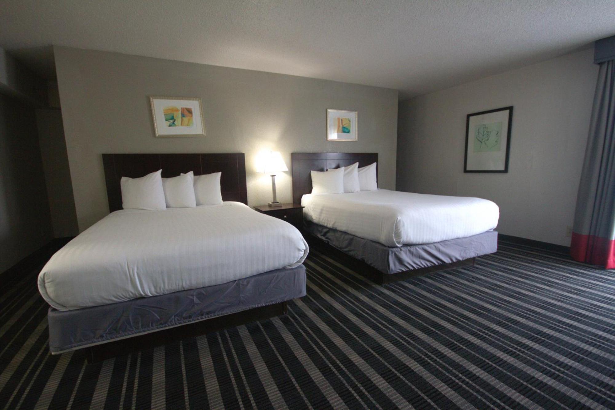 เอเทรียม โฮเต็ล แอนด์ สวีท ดีเอฟดับเบิลยู แอร์พอร์ต Hotel เออร์วิง ภายนอก รูปภาพ